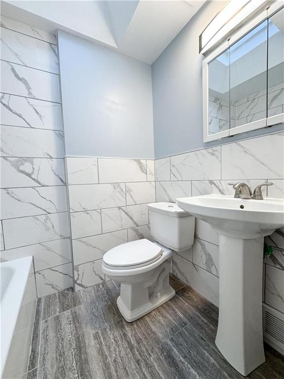 Allentown City, Pennsylvania 18103, United States, 3 Bedrooms Bedrooms, ,1 BathroomBathrooms,Residential,Active,4083