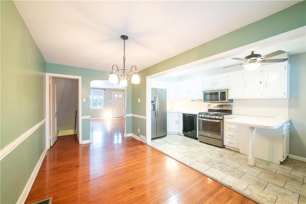 Allentown City, Pennsylvania 18103, United States, 3 Bedrooms Bedrooms, ,1 BathroomBathrooms,Residential,Active,4083