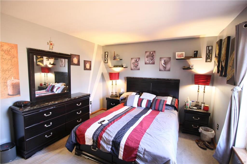 Penn Forest Township, Pennsylvania 18210, United States, 3 Bedrooms Bedrooms, ,2 BathroomsBathrooms,Residential,Active,103122