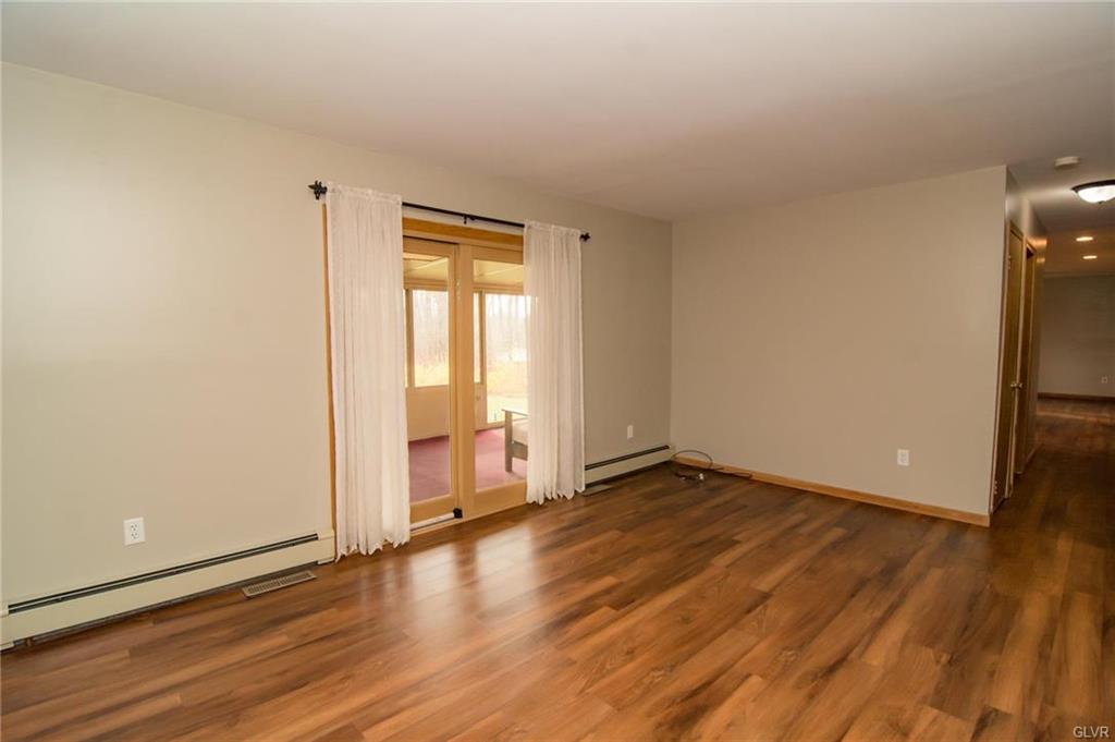 Upper Macungie Twp, Pennsylvania 18104, United States, 5 Bedrooms Bedrooms, ,3 BathroomsBathrooms,Residential,Pending,104856