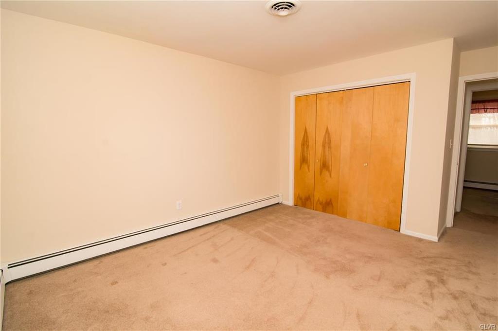 Upper Macungie Twp, Pennsylvania 18104, United States, 5 Bedrooms Bedrooms, ,3 BathroomsBathrooms,Residential,Pending,104856