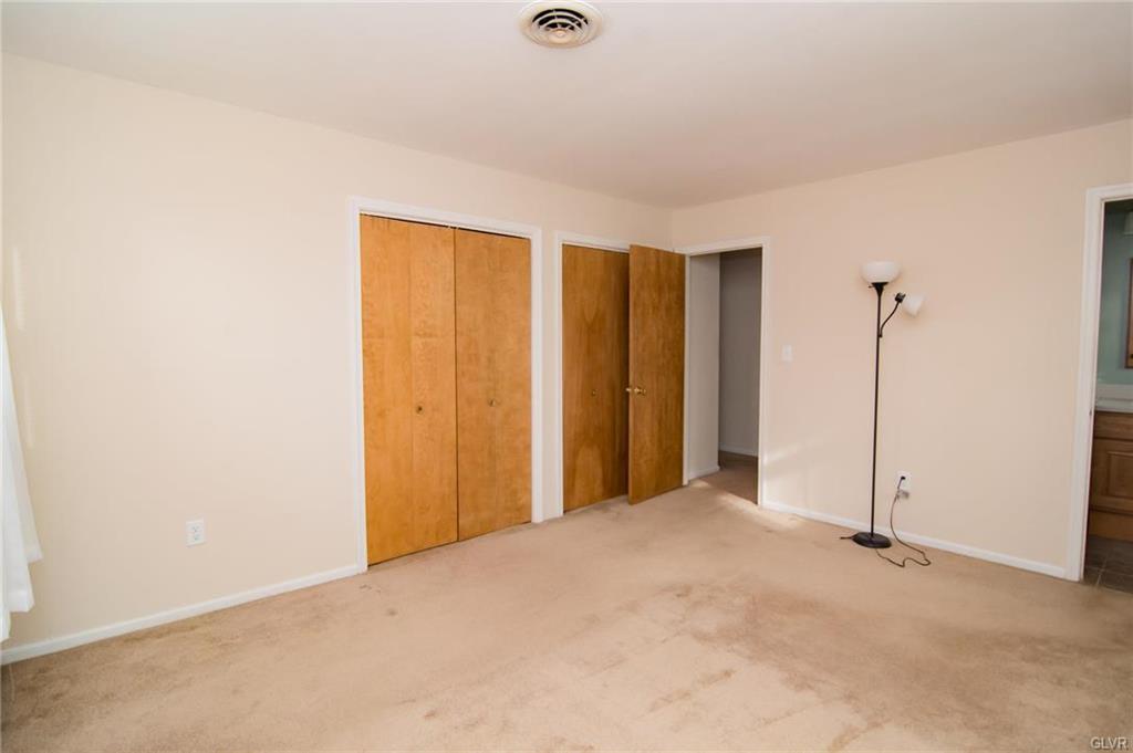 Upper Macungie Twp, Pennsylvania 18104, United States, 5 Bedrooms Bedrooms, ,3 BathroomsBathrooms,Residential,Pending,104856