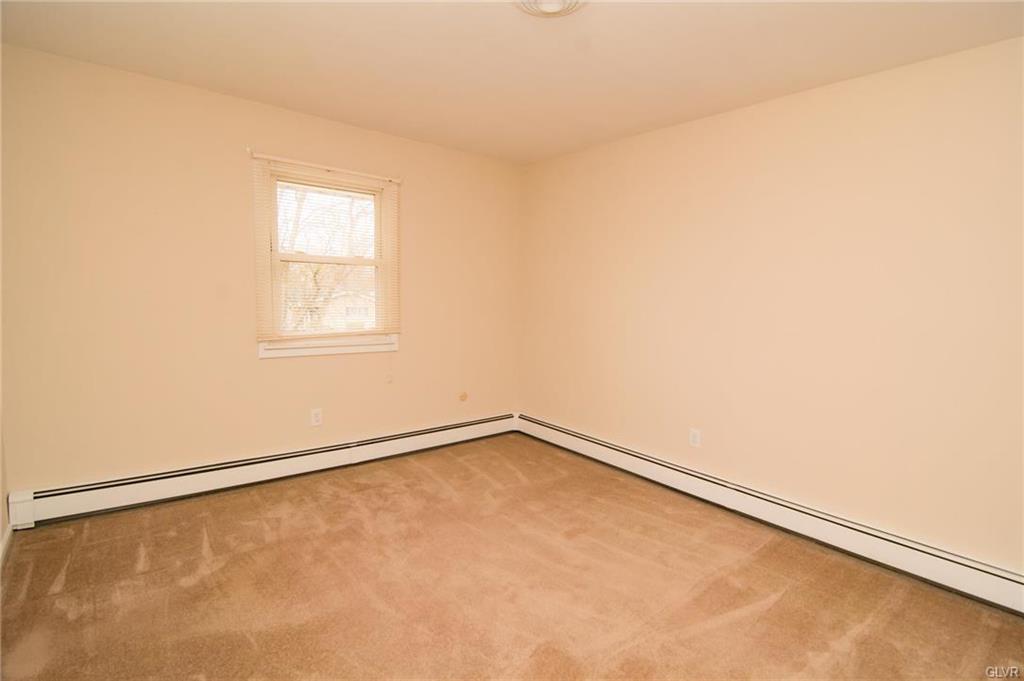 Upper Macungie Twp, Pennsylvania 18104, United States, 5 Bedrooms Bedrooms, ,3 BathroomsBathrooms,Residential,Pending,104856