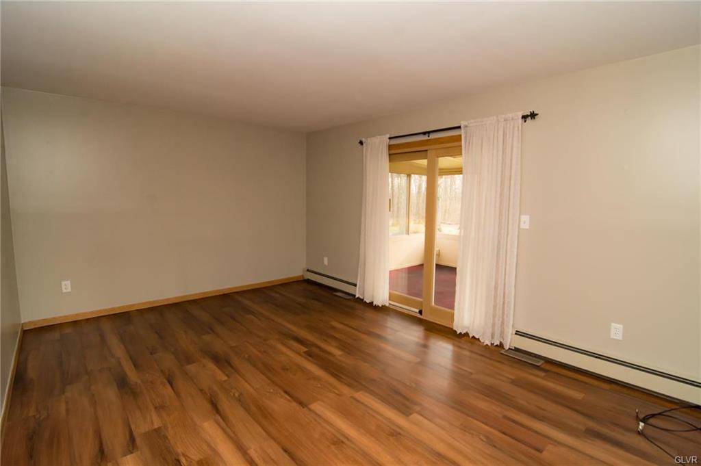 Upper Macungie Twp, Pennsylvania 18104, United States, 5 Bedrooms Bedrooms, ,3 BathroomsBathrooms,Residential,Pending,104856