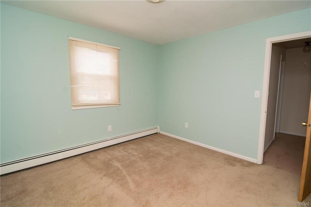 Upper Macungie Twp, Pennsylvania 18104, United States, 5 Bedrooms Bedrooms, ,3 BathroomsBathrooms,Residential,Pending,104856