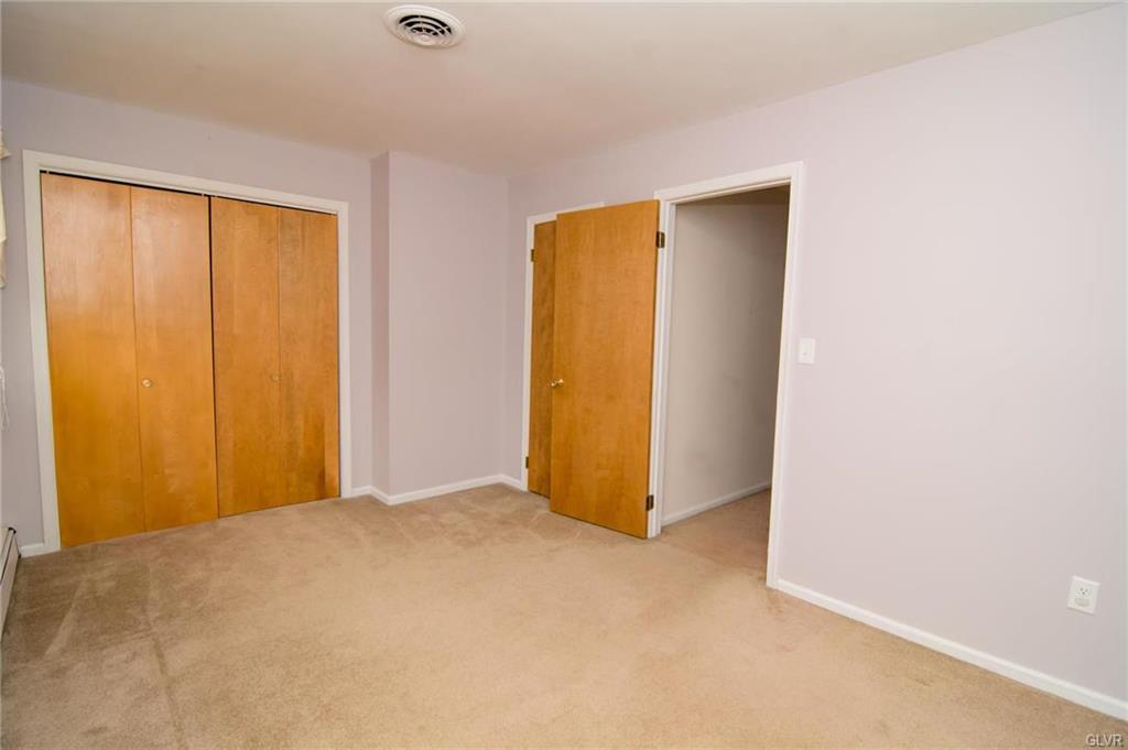 Upper Macungie Twp, Pennsylvania 18104, United States, 5 Bedrooms Bedrooms, ,3 BathroomsBathrooms,Residential,Pending,104856