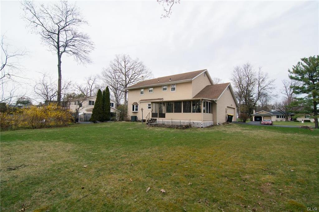 Upper Macungie Twp, Pennsylvania 18104, United States, 5 Bedrooms Bedrooms, ,3 BathroomsBathrooms,Residential,Pending,104856