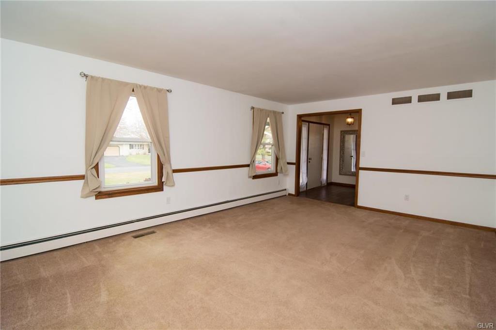 Upper Macungie Twp, Pennsylvania 18104, United States, 5 Bedrooms Bedrooms, ,3 BathroomsBathrooms,Residential,Pending,104856