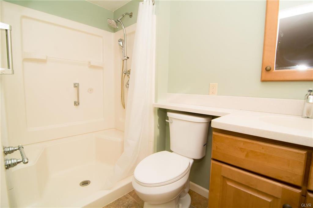 Upper Macungie Twp, Pennsylvania 18104, United States, 5 Bedrooms Bedrooms, ,3 BathroomsBathrooms,Residential,Pending,104856