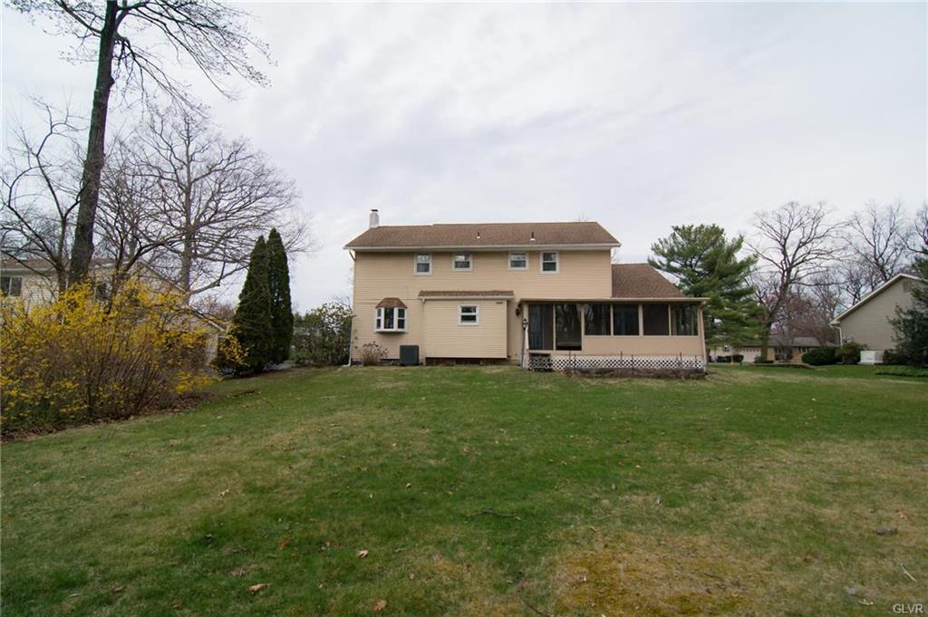 Upper Macungie Twp, Pennsylvania 18104, United States, 5 Bedrooms Bedrooms, ,3 BathroomsBathrooms,Residential,Pending,104856