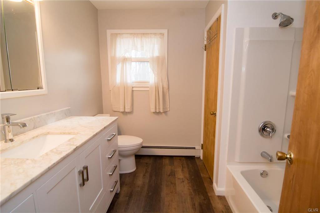 Upper Macungie Twp, Pennsylvania 18104, United States, 5 Bedrooms Bedrooms, ,3 BathroomsBathrooms,Residential,Pending,104856