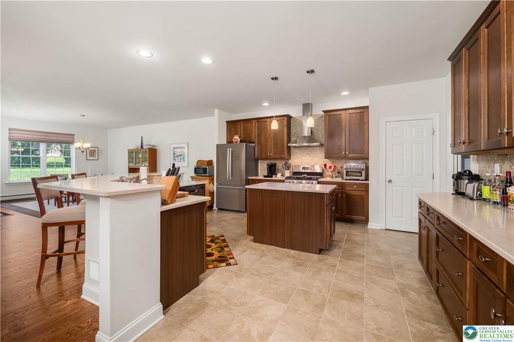 Bushkill Twp, Pennsylvania 18064, United States, 3 Bedrooms Bedrooms, ,3 BathroomsBathrooms,Residential,Active,145907