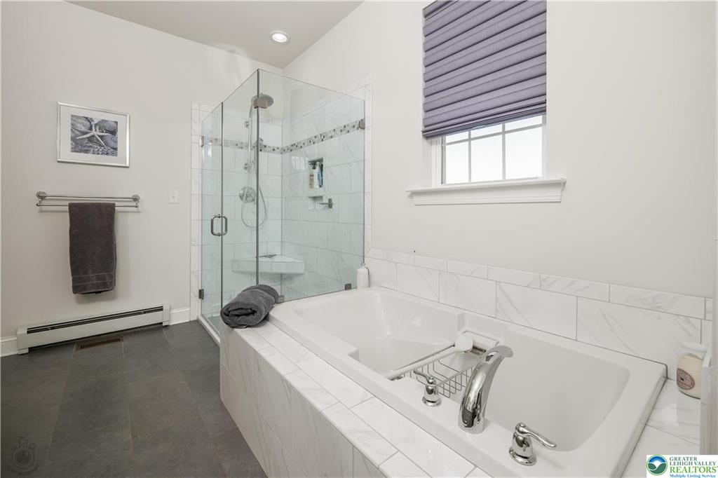 Bushkill Twp, Pennsylvania 18064, United States, 3 Bedrooms Bedrooms, ,3 BathroomsBathrooms,Residential,Active,145907