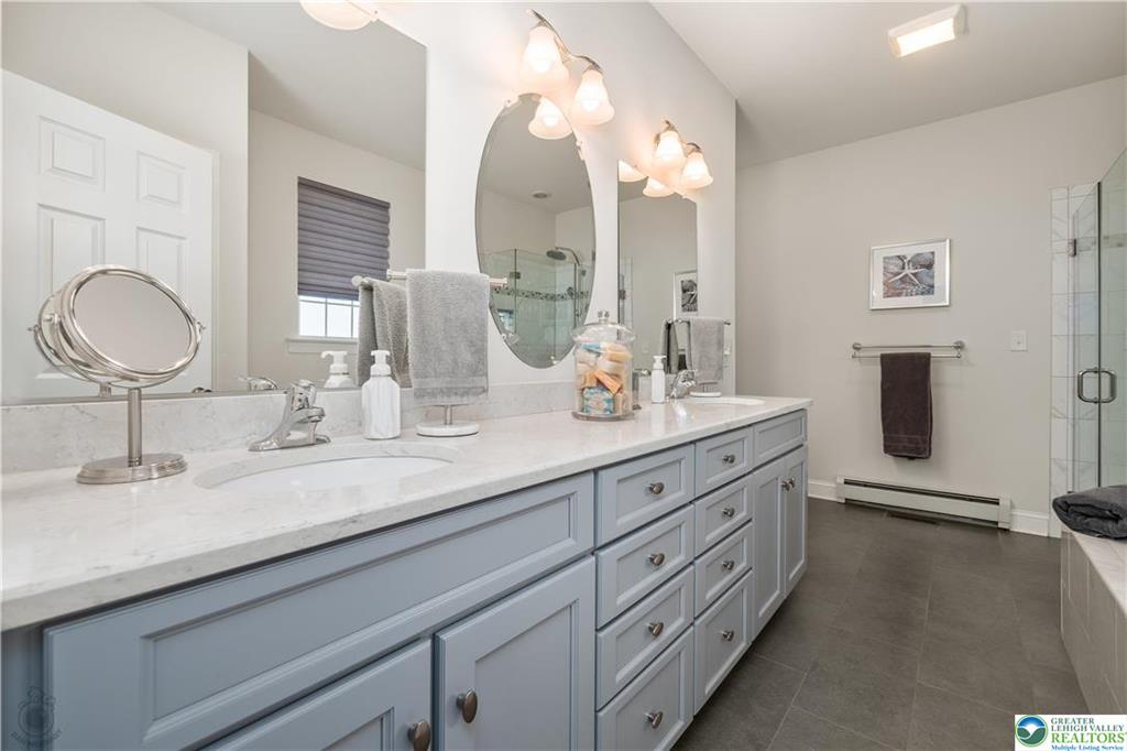 Bushkill Twp, Pennsylvania 18064, United States, 3 Bedrooms Bedrooms, ,3 BathroomsBathrooms,Residential,Active,145907