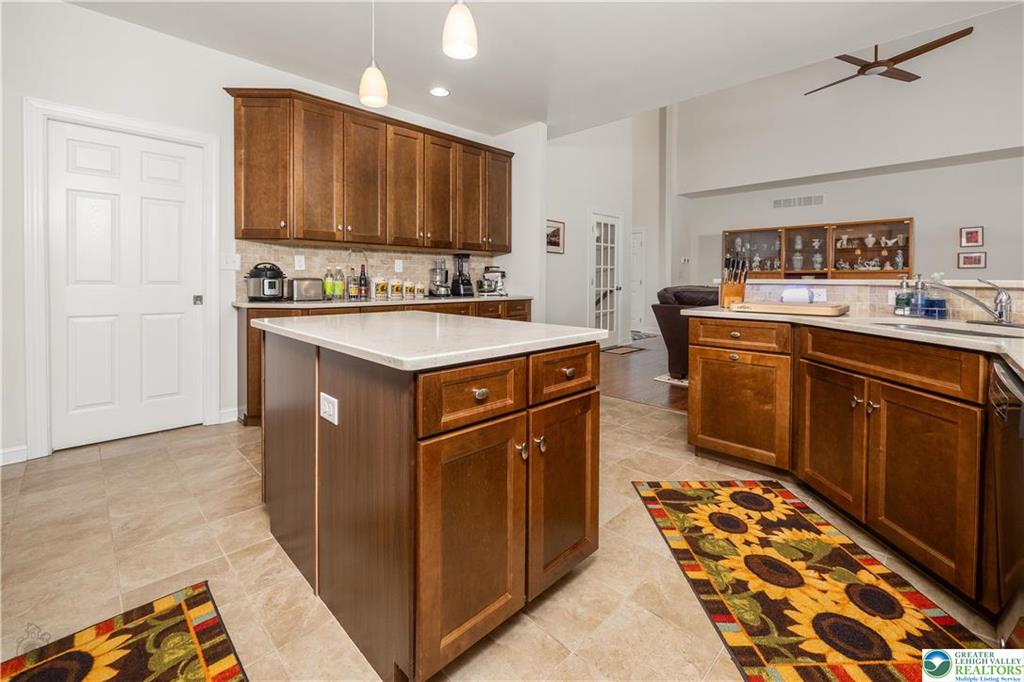 Bushkill Twp, Pennsylvania 18064, United States, 3 Bedrooms Bedrooms, ,3 BathroomsBathrooms,Residential,Active,145907