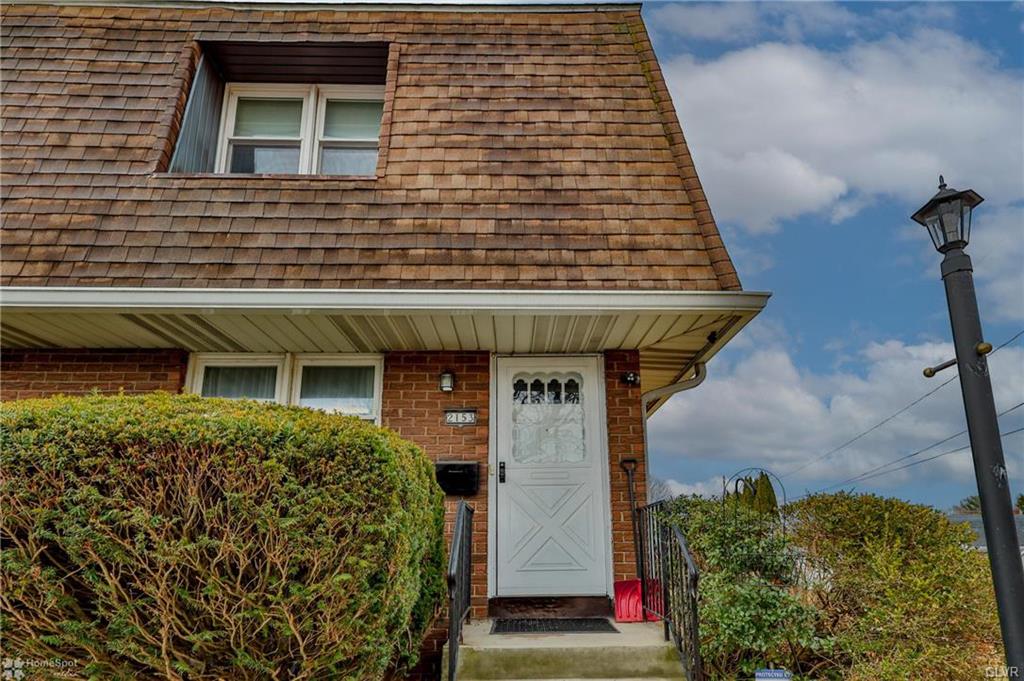 Bethlehem City, Pennsylvania 18017, United States, 2 Bedrooms Bedrooms, ,2 BathroomsBathrooms,Residential,Pending,84447