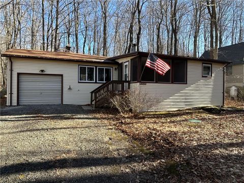 Single Family Residence in Coolbaugh Twp PA 433 Orono Drive.jpg