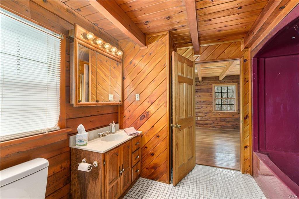 Albany Township, Pennsylvania 19529, United States, 2 Bedrooms Bedrooms, ,2 BathroomsBathrooms,Residential,Active,98091