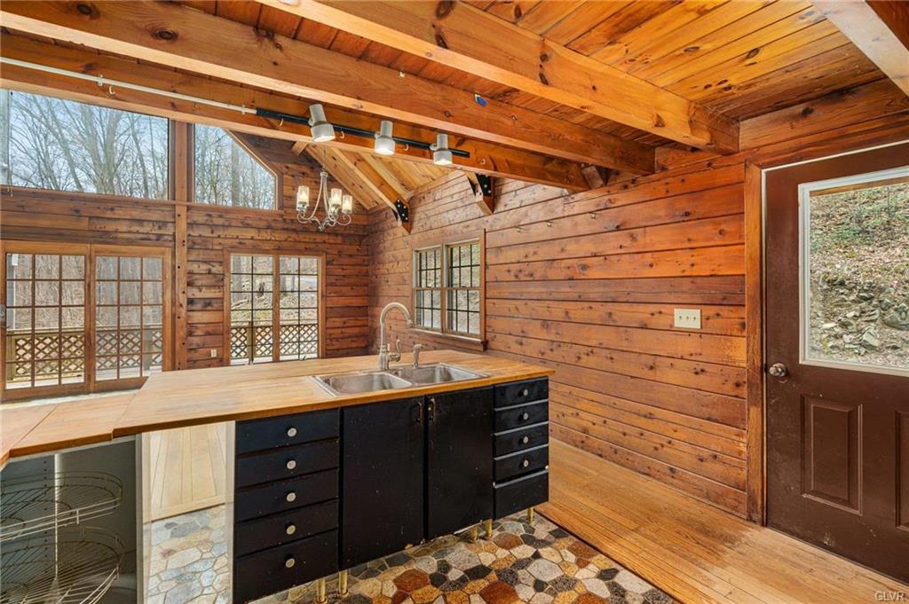 Albany Township, Pennsylvania 19529, United States, 2 Bedrooms Bedrooms, ,2 BathroomsBathrooms,Residential,Active,98091