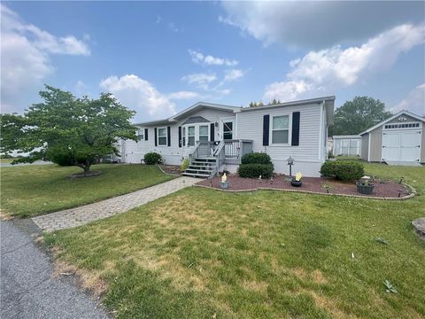 214 Goldenrod XING, East Allen Twp, PA 18014 - #: 721118