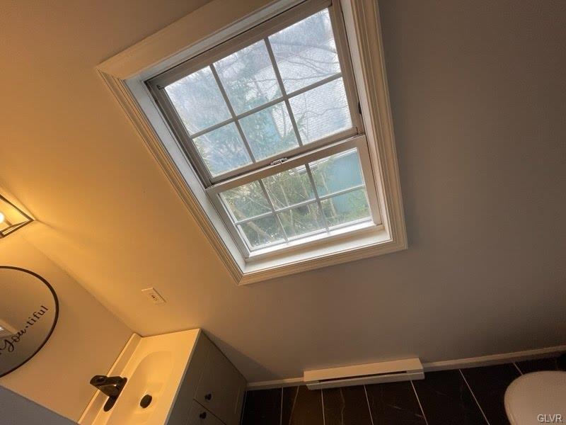 Coolbaugh Twp, Pennsylvania 18466, United States, 3 Bedrooms Bedrooms, ,3 BathroomsBathrooms,Residential,Active,95698