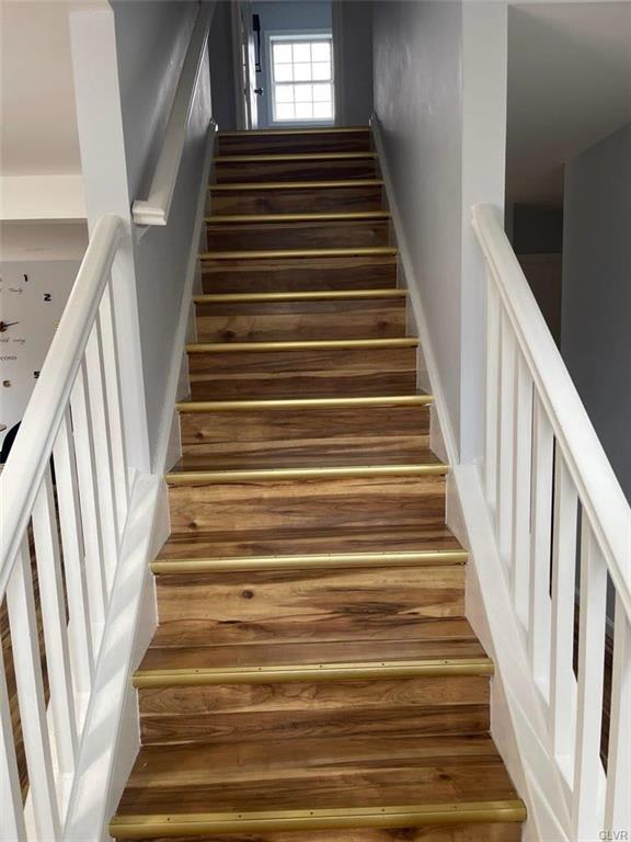 Coolbaugh Twp, Pennsylvania 18466, United States, 3 Bedrooms Bedrooms, ,3 BathroomsBathrooms,Residential,Active,95698