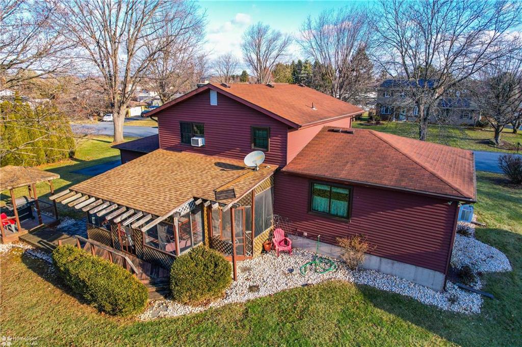 Lower Nazareth Twp, Pennsylvania 18064, United States, 3 Bedrooms Bedrooms, ,2 BathroomsBathrooms,Residential,Pending,22211