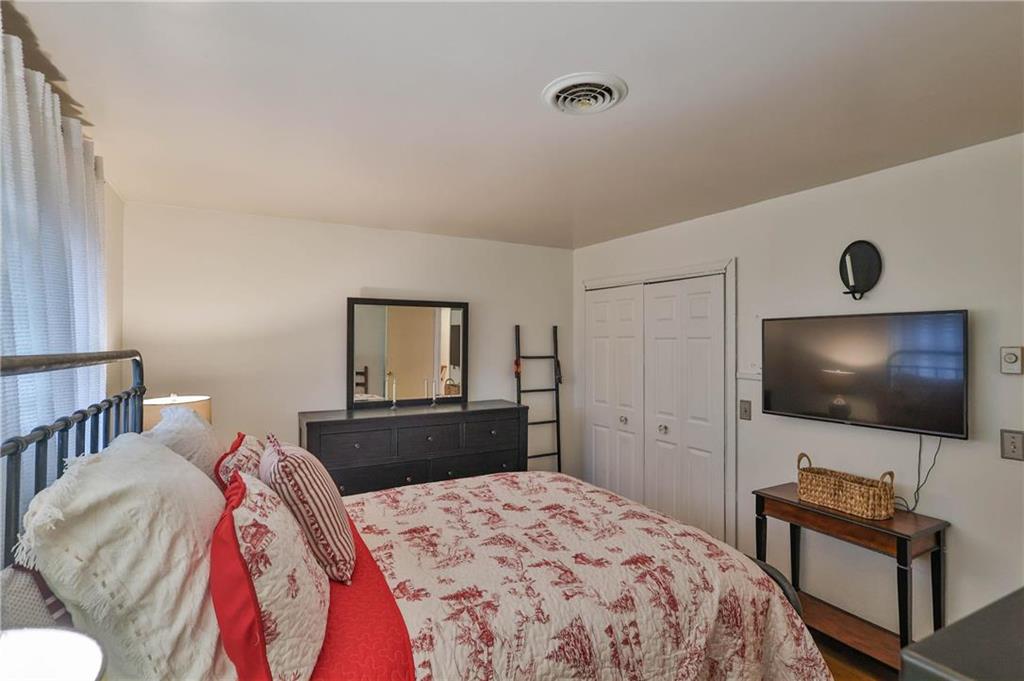 Lower Nazareth Twp, Pennsylvania 18064, United States, 3 Bedrooms Bedrooms, ,2 BathroomsBathrooms,Residential,Pending,22211