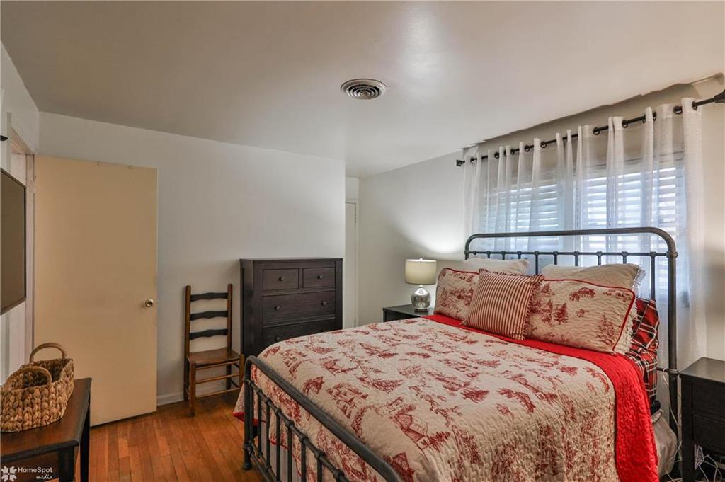 Lower Nazareth Twp, Pennsylvania 18064, United States, 3 Bedrooms Bedrooms, ,2 BathroomsBathrooms,Residential,Pending,22211