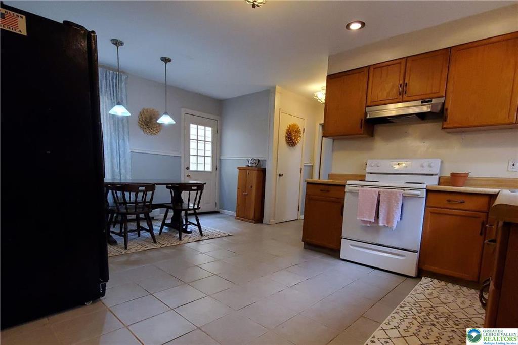 Easton, Pennsylvania 18042, United States, 4 Bedrooms Bedrooms, ,2 BathroomsBathrooms,Residential,Active,146896