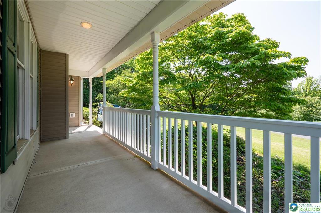 Williams Twp, Pennsylvania 18055, United States, 4 Bedrooms Bedrooms, ,3 BathroomsBathrooms,Residential,Active,147403