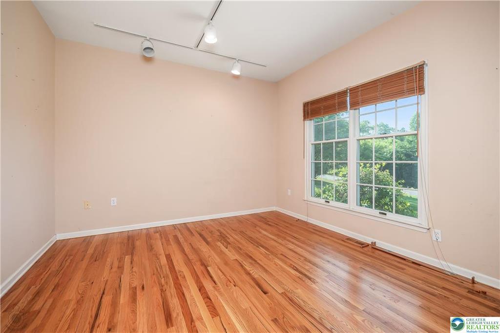 Williams Twp, Pennsylvania 18055, United States, 4 Bedrooms Bedrooms, ,3 BathroomsBathrooms,Residential,Active,147403