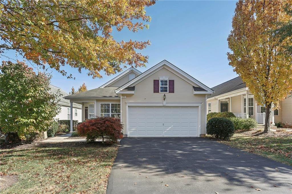 Lower Macungie Twp, Pennsylvania 18062, United States, 2 Bedrooms Bedrooms, ,2 BathroomsBathrooms,Residential,Pending,36760