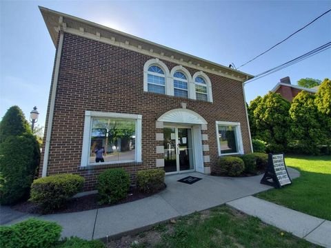 Photo of 484 Stones Crossing Road #2nd Floor, Palmer Twp, PA 18045 (MLS # 648692) Photo of 484 Stones Crossing Road #2nd Floor, Palmer Twp, PA 18045 (MLS # 648692)