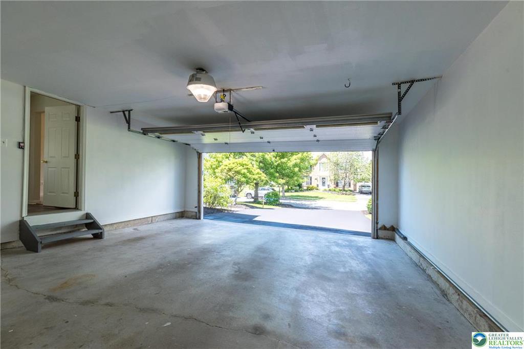 Hanover Twp, Pennsylvania 18017, United States, 3 Bedrooms Bedrooms, ,3 BathroomsBathrooms,Residential,Active,139472