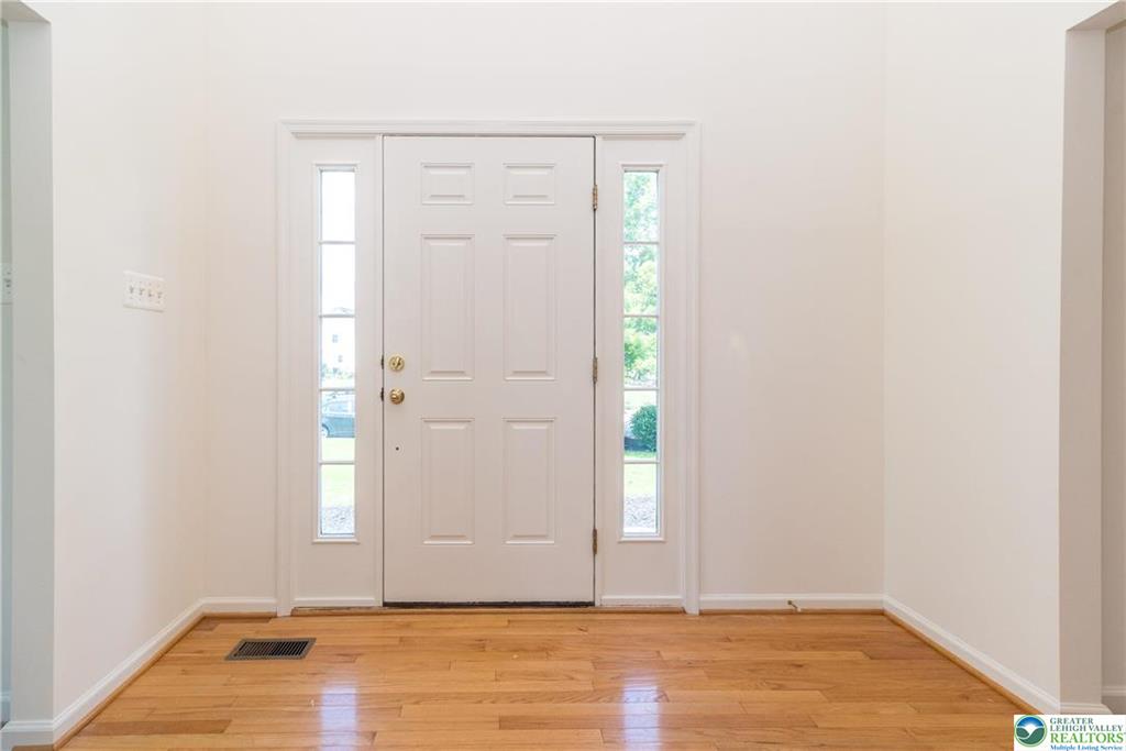 Hanover Twp, Pennsylvania 18017, United States, 3 Bedrooms Bedrooms, ,3 BathroomsBathrooms,Residential,Active,139472