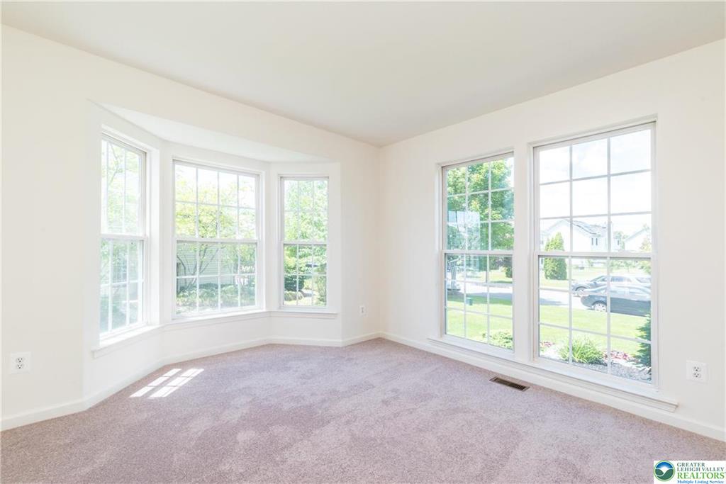 Hanover Twp, Pennsylvania 18017, United States, 3 Bedrooms Bedrooms, ,3 BathroomsBathrooms,Residential,Active,139472