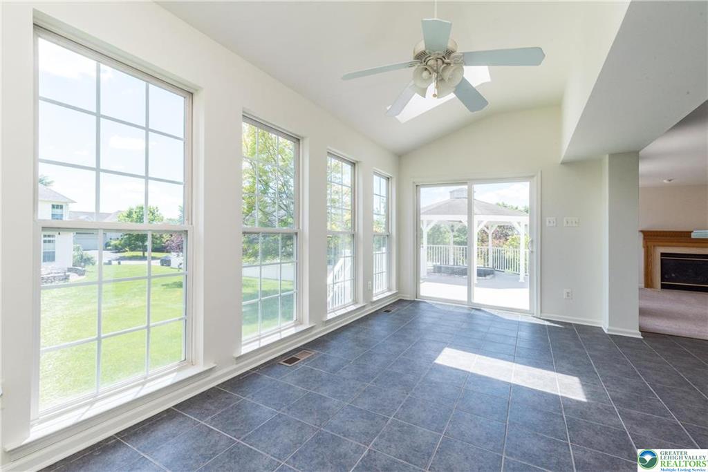 Hanover Twp, Pennsylvania 18017, United States, 3 Bedrooms Bedrooms, ,3 BathroomsBathrooms,Residential,Active,139472