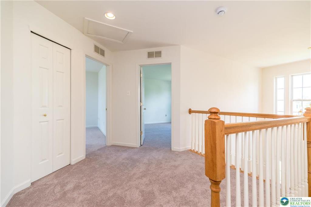 Hanover Twp, Pennsylvania 18017, United States, 3 Bedrooms Bedrooms, ,3 BathroomsBathrooms,Residential,Active,139472