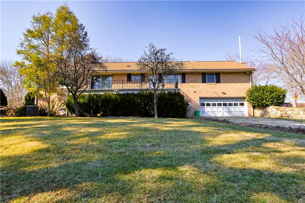 Allentown City, Pennsylvania 18104, United States, 3 Bedrooms Bedrooms, ,3 BathroomsBathrooms,Residential,Pending,89166