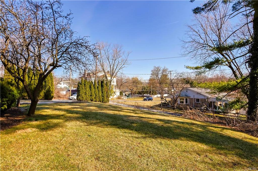 Allentown City, Pennsylvania 18104, United States, 3 Bedrooms Bedrooms, ,3 BathroomsBathrooms,Residential,Pending,89166