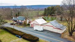 Lynn Twp, Pennsylvania 18066, United States, 5 Bedrooms Bedrooms, ,4 BathroomsBathrooms,Residential,Pending,50004