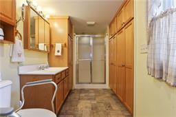 Lynn Twp, Pennsylvania 18066, United States, 5 Bedrooms Bedrooms, ,4 BathroomsBathrooms,Residential,Pending,50004