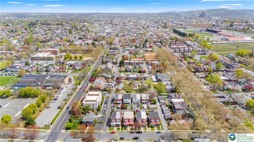 Allentown City, Pennsylvania 18104, United States, 4 Bedrooms Bedrooms, ,2 BathroomsBathrooms,Residential,Pending,116245