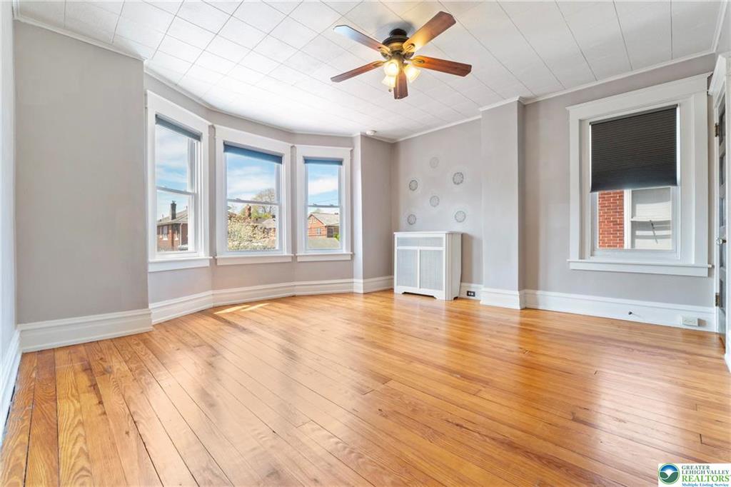 Allentown City, Pennsylvania 18104, United States, 4 Bedrooms Bedrooms, ,2 BathroomsBathrooms,Residential,Pending,116245