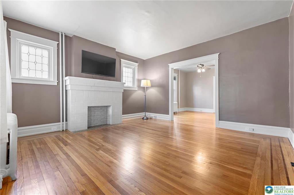 Allentown City, Pennsylvania 18104, United States, 4 Bedrooms Bedrooms, ,2 BathroomsBathrooms,Residential,Pending,116245