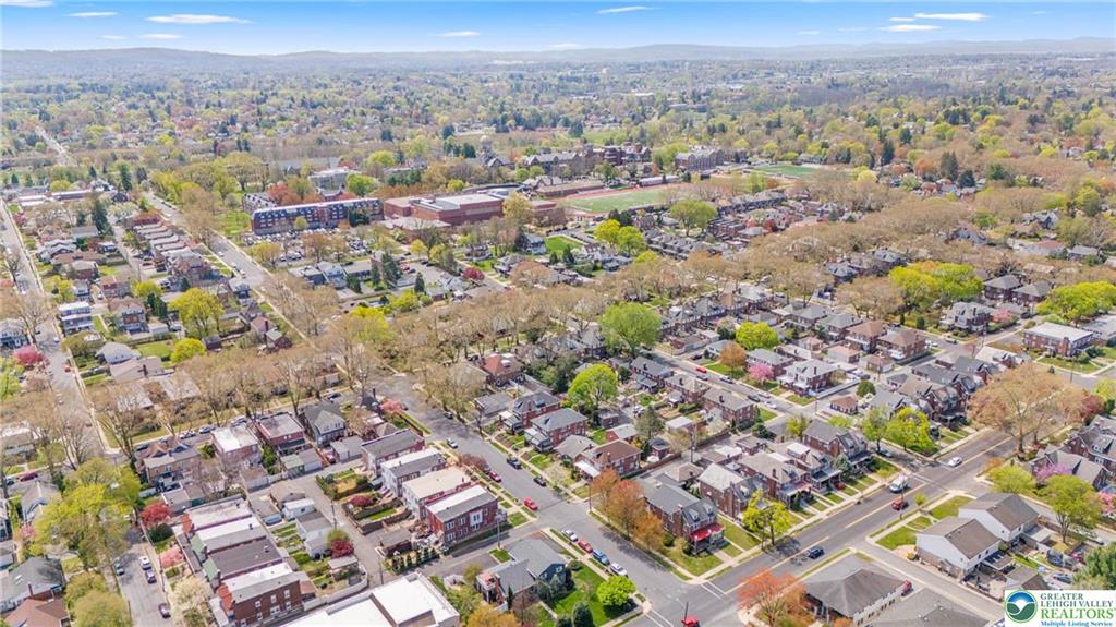 Allentown City, Pennsylvania 18104, United States, 4 Bedrooms Bedrooms, ,2 BathroomsBathrooms,Residential,Pending,116245