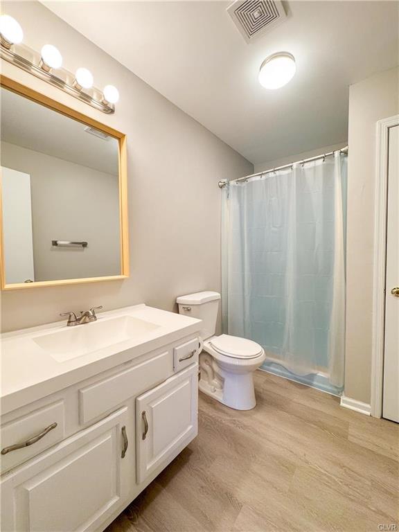 Allentown City, Pennsylvania 18104, United States, 3 Bedrooms Bedrooms, ,4 BathroomsBathrooms,Residential,Pending,89730