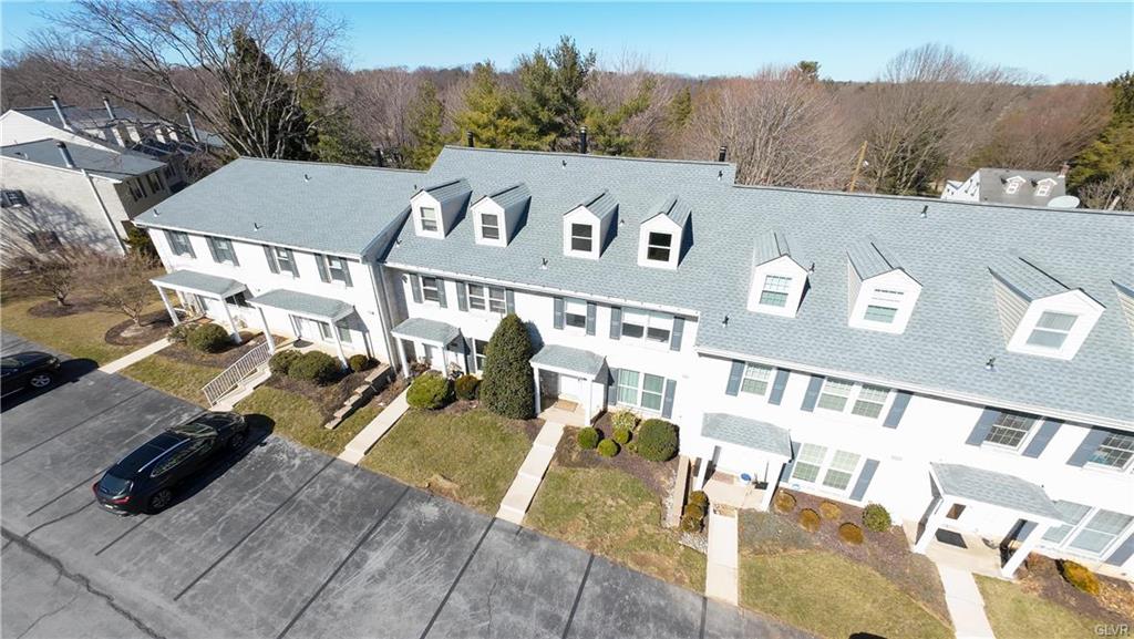 Allentown City, Pennsylvania 18104, United States, 3 Bedrooms Bedrooms, ,4 BathroomsBathrooms,Residential,Pending,89730