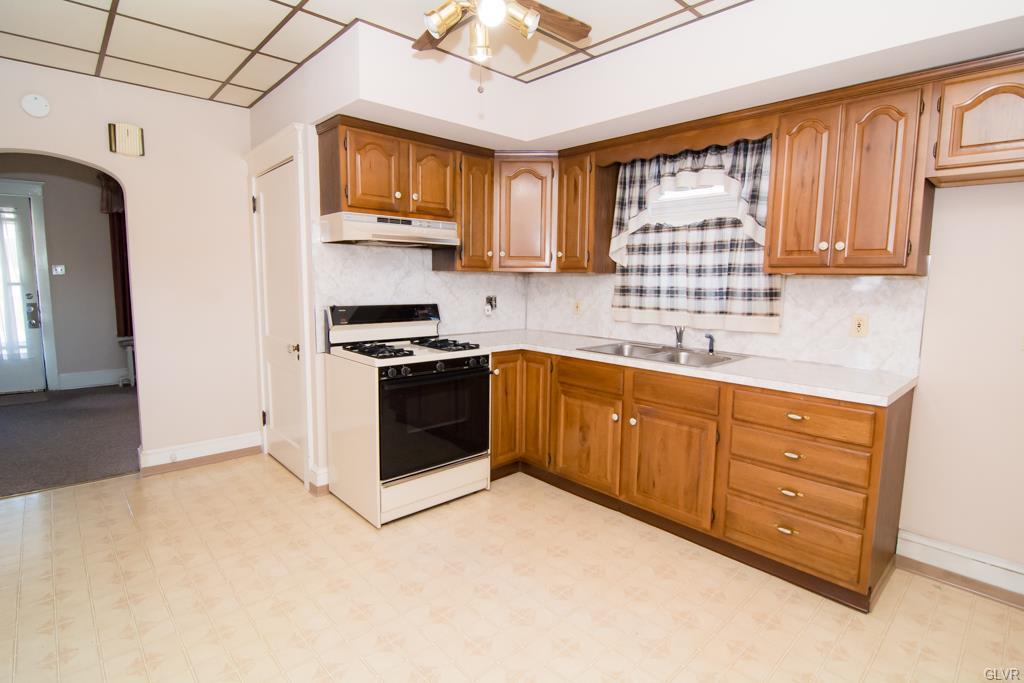 North Catasauqua Bor, Pennsylvania 18032, United States, 3 Bedrooms Bedrooms, ,2 BathroomsBathrooms,Residential,Active,82546